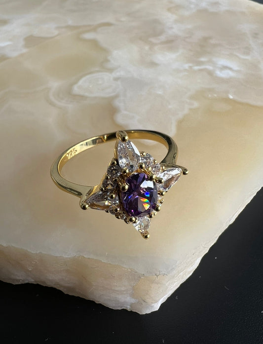 Vintage Jewellery 18K Gold Ring Amethyst Antique Deco Jewellery Size 10 or T 1/2