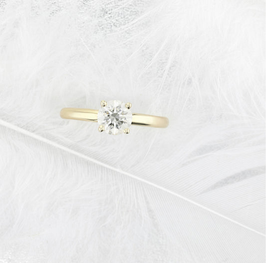 Luxury Solid 14K Gold Moissanite Diamond Engagement Ring 0.5c Round Brilliant Cut